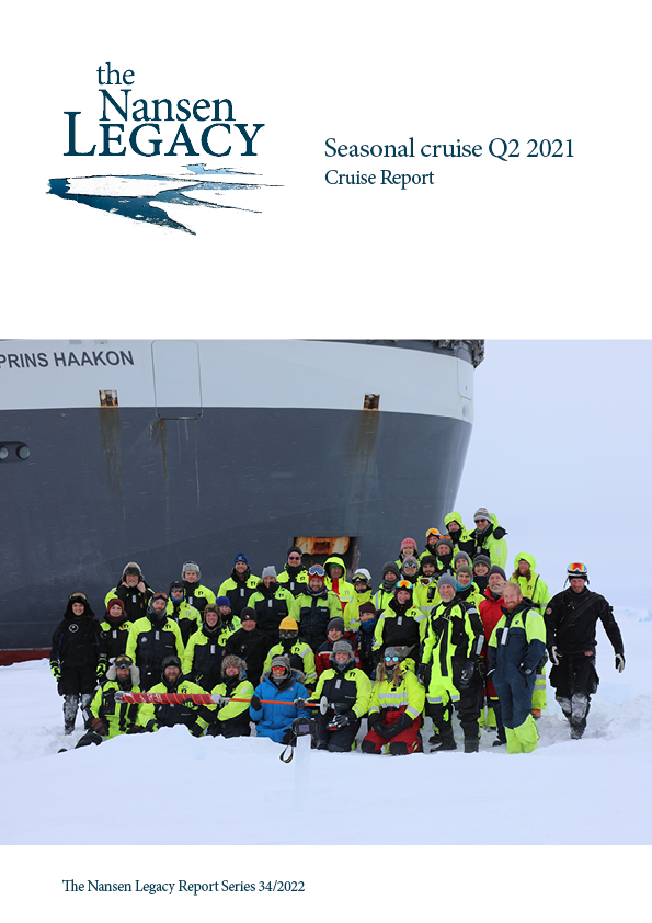Group picture in front of RV Kronprins Haakon in the spring Arctic sea ice